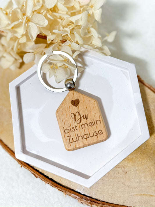 Holz Schlüsselanhänger  „Du bist mein Zuhause“ Rückseite personalisierbar