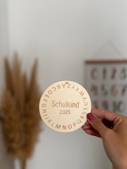 Schultüten-Anhänger „Schulkind“ Alphabet-Design
