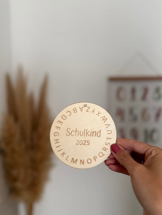 Schultüten-Anhänger „Schulkind“ Alphabet-Design