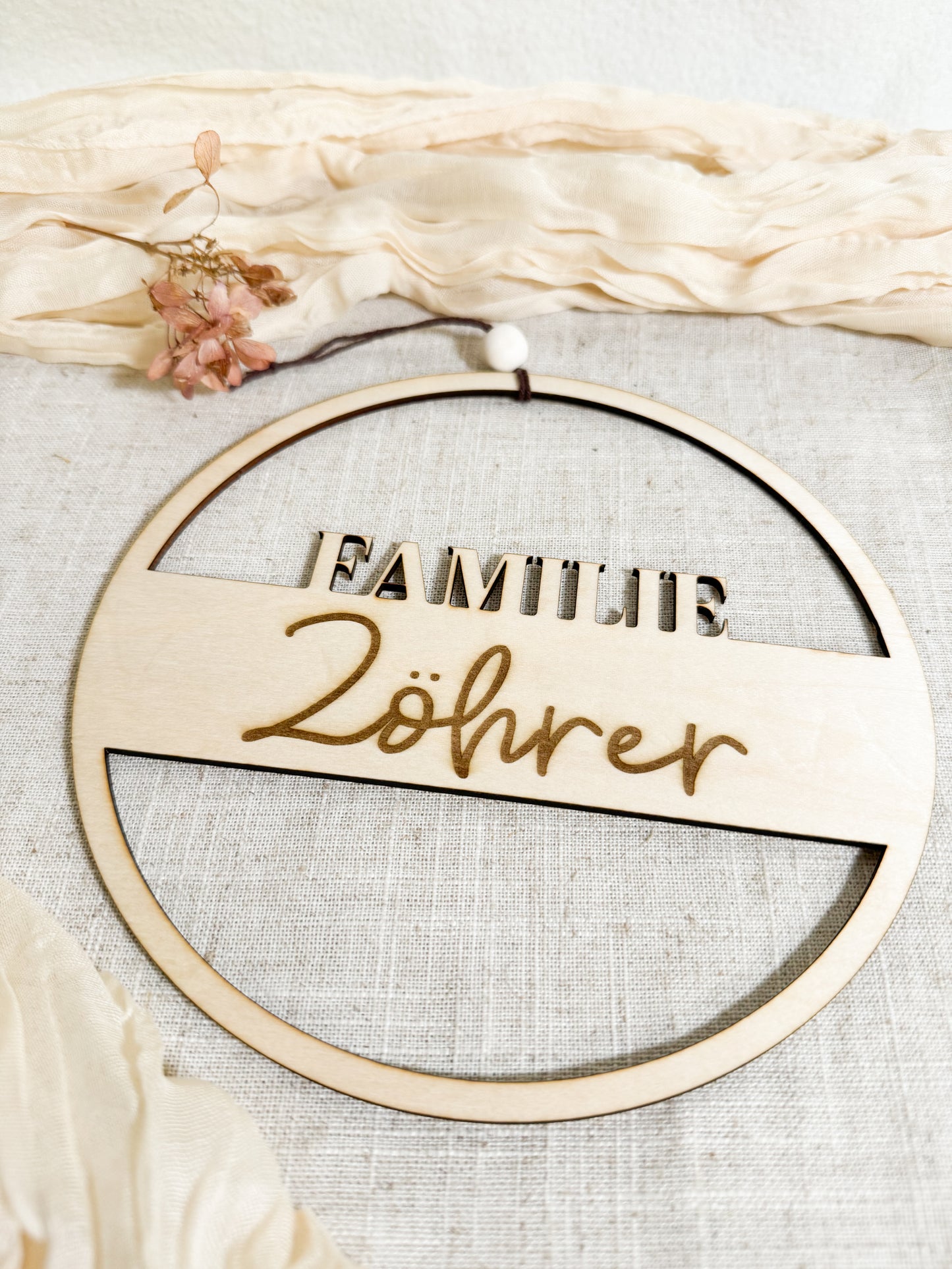 Personalisierbares Holzschild mit Familienname – Individuelle Dekoration für Zuhause