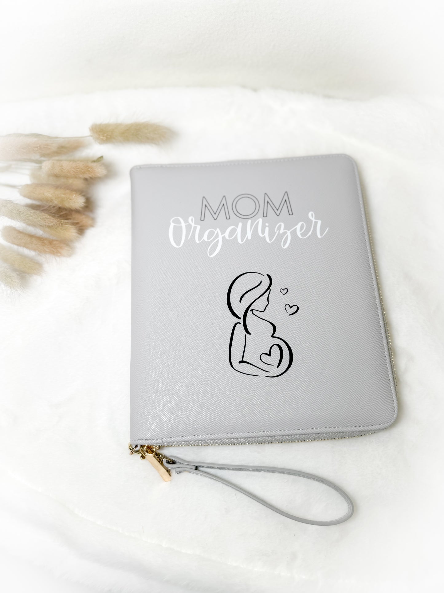 "MOM Organizer" – Stilvolle Dokumententasche für Mütter in Lederoptik