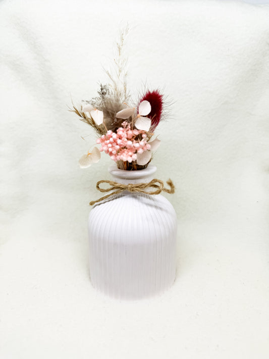 Vase „hellrosa“ mit Trockenblumen