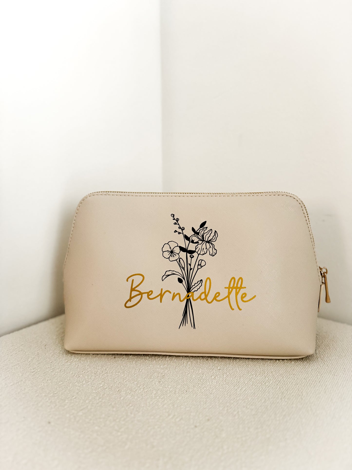 Personalisierte Kosmetiktasche mit Geburtsblume