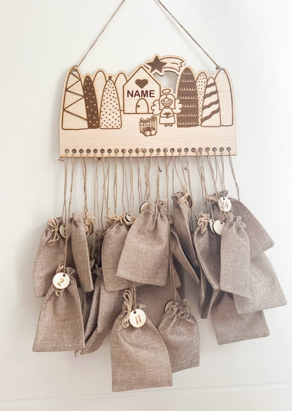 Personalisierter Adventkalender zum Befüllen aus Holz: Nachhaltige Vorweihnachtsfreude